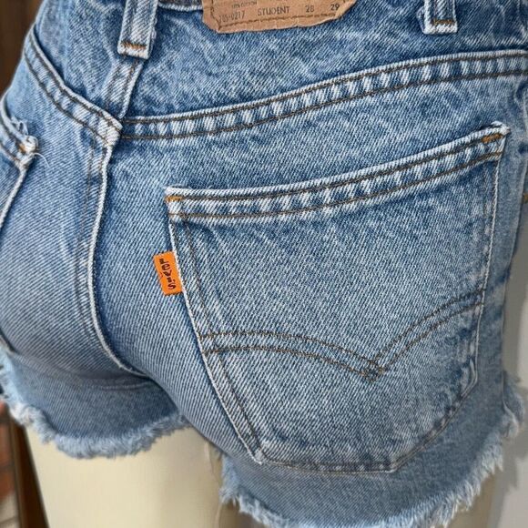 Vintage 70’s 80’s Orange Tab Light Wash Levis Student Fit Cut Off Shorts Size 28 - Picture 6 of 16